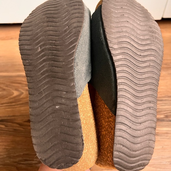 Mila Paoli BlueGray Suede Wedge Mules - Picture 4 of 4